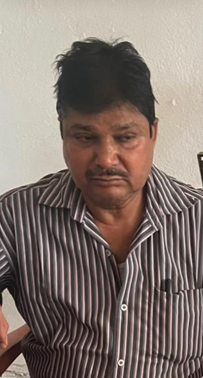 15 हजार रिश्वत लेते राजस्व कर्मचारी गिरफ्तार, ACB हजारीबाग की  कार्रवाई