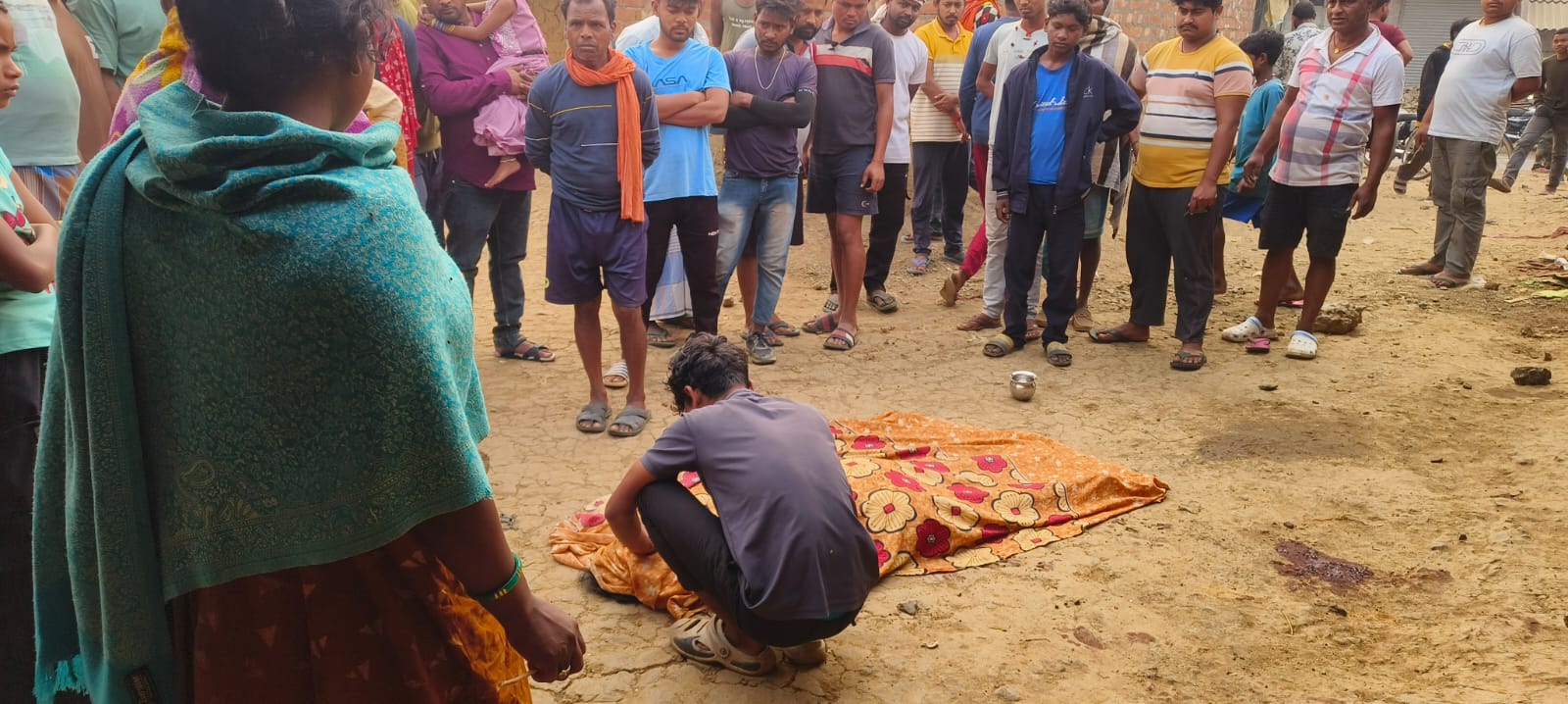 जमीन विवाद में भतीजी ने ही की  अपनी फुआ की हत्या