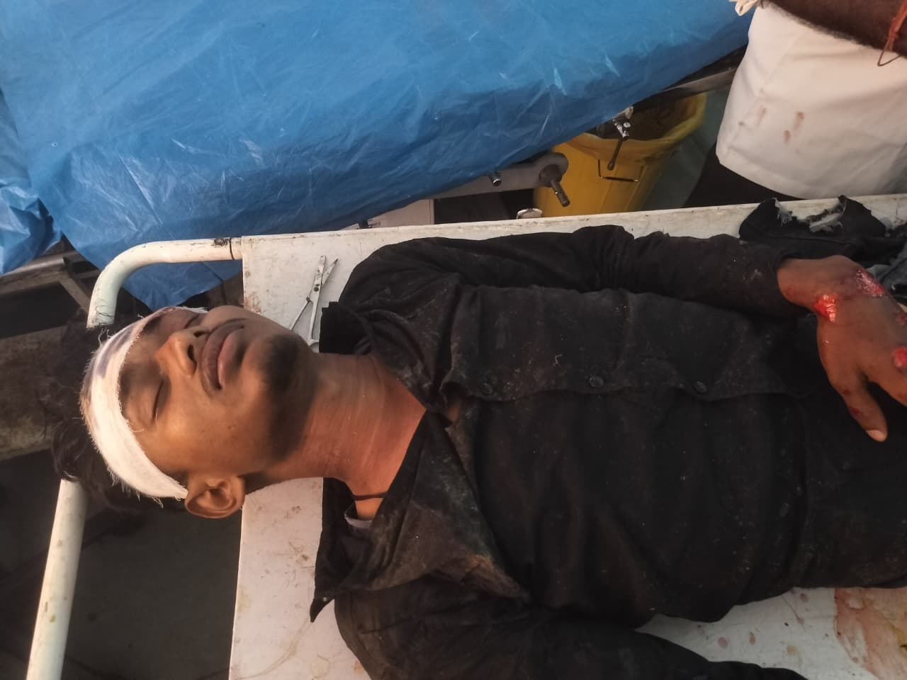 मुरुटडीह गाँव के पास दो बाइक में भीषण टक्कर, दो युवक गंभीर रूप से घायल