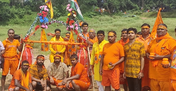 110 लीटर जल लेकर निकली कांवर यात्रा, हर-हर महादेव के जयघोष से गूंजा सिल्ली-मुरी