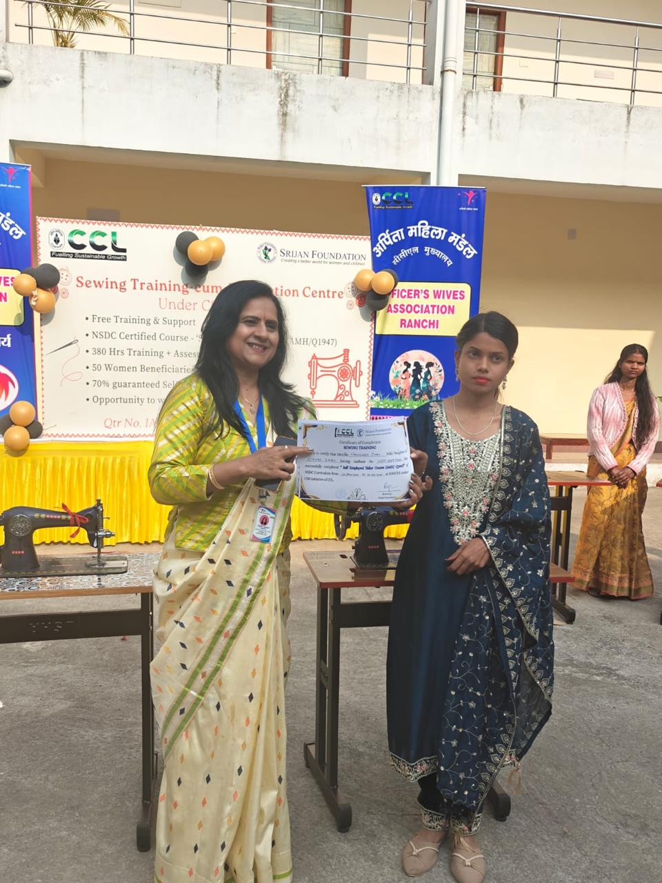 सीसीएल क्षेत्रों में सिलाई प्रशिक्षण पूर्ण, 21 महिलाओं को प्रमाण पत्र व मशीनें वितरित