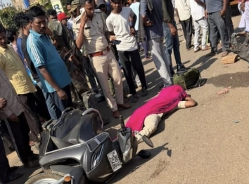 रातू थाना क्षेत्र में दर्दनाक सड़क हादसा,महिला सिपाही की मौत 