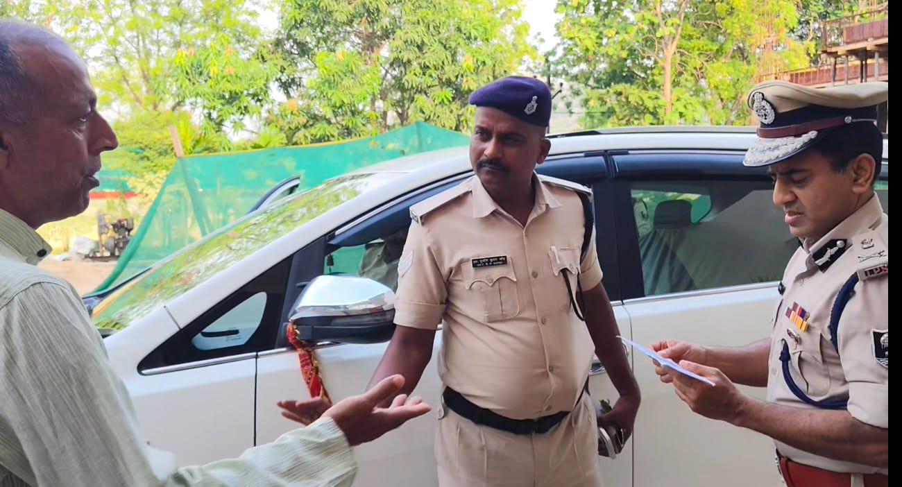 सुपर कॉप अमित लोढ़ा को सौंपा भ्रष्ट अधिकारियों का काला चिट्ठा,पुलिस महकमे में मचा हड़कंप 