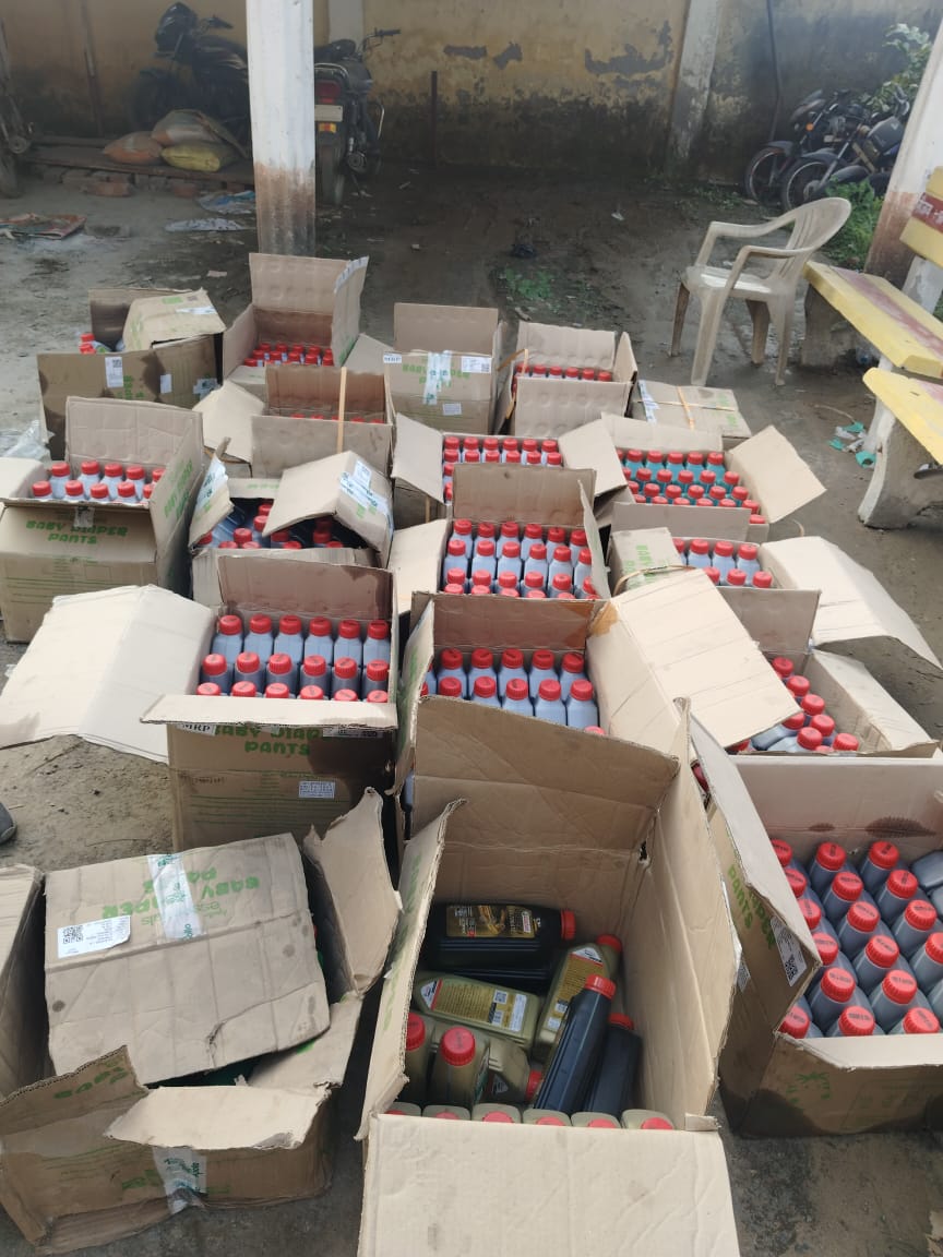 कैस्ट्रोल कंपनी के नकली मोबिल के विरुद्ध संयुक्त छापामारी, 471.900 लीटर नकली मोबिल जप्त, एक अभियुक्त गिरफ्तार