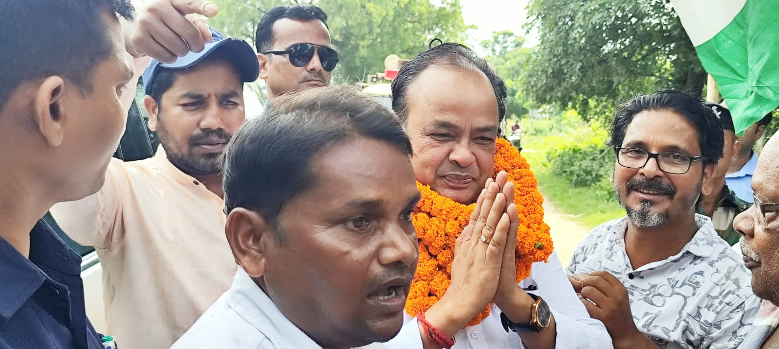 सिल्ली में स्वास्थ्य मंत्री डॉ. इरफान अंसारी का जोरदार स्वागत, सामुदायिक स्वास्थ्य केंद्र का किया निरीक्षण