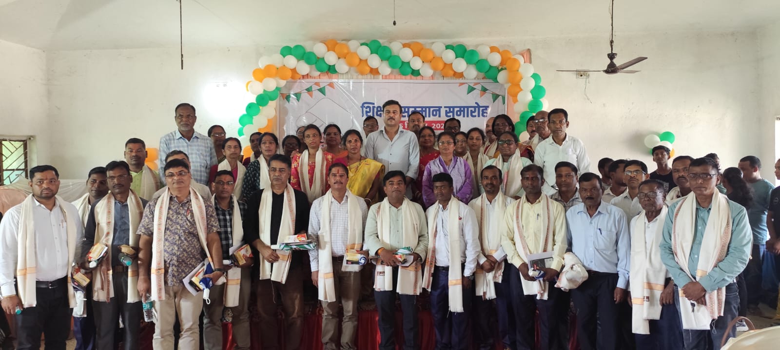 शिक्षक दिवस पर गूंज परिवार ने किया 150 शिक्षकों का सम्मान, सुदेश महतो बोले– गुरुजन ही समाज के निर्माता