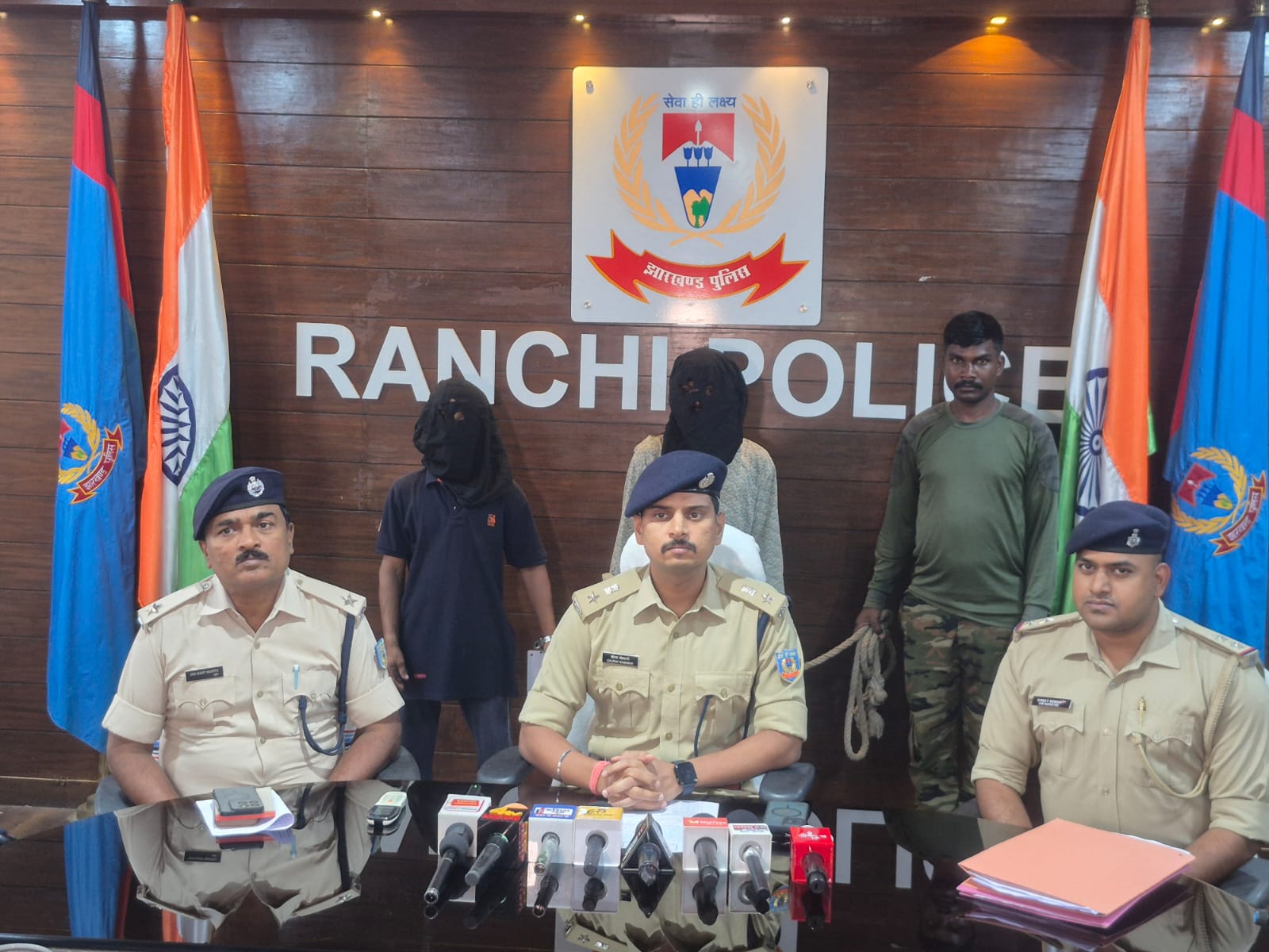 रातू में युवती से सामूहिक दुष्कर्म के मामले में दो गिरफ्तार, दो नाबालिग निरुद्ध