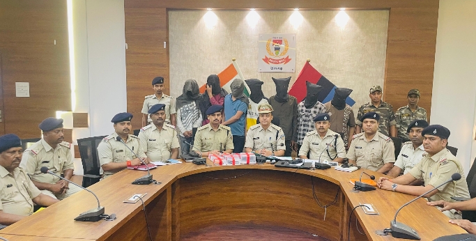 पतरातु स्थित MGCPL कंपनी में फायरिंग करने वाले राहुल दुबे गैंग के 07 सदस्य  हथियार के साथ  गिरफ्तार