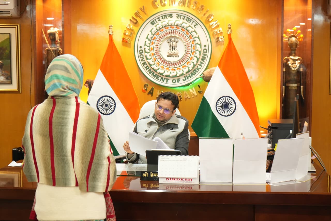 साहिबगंज डीसी का फेक आईडी पर जिला प्रशासन का आदेश