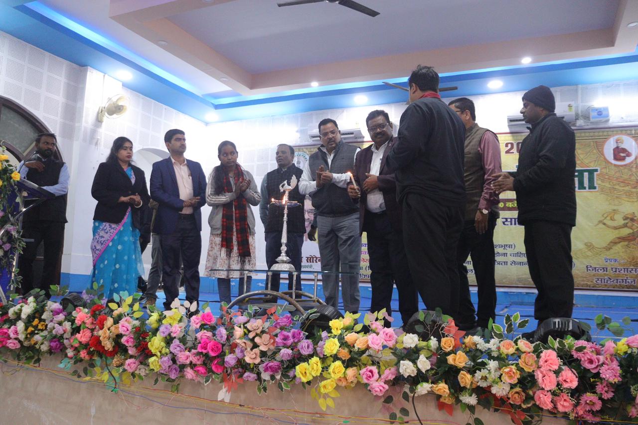 राष्ट्रीय युवा दिवस  2026 अंतर्गत जिला स्तरीय प्रतियोगिता का भव्य उदघाटन,विजेता प्रतिभागियों को ट्रॉफी , मोमेंटो एवं सर्टिफिकेट प्रदान कर प्रोत्साहित किया गया 