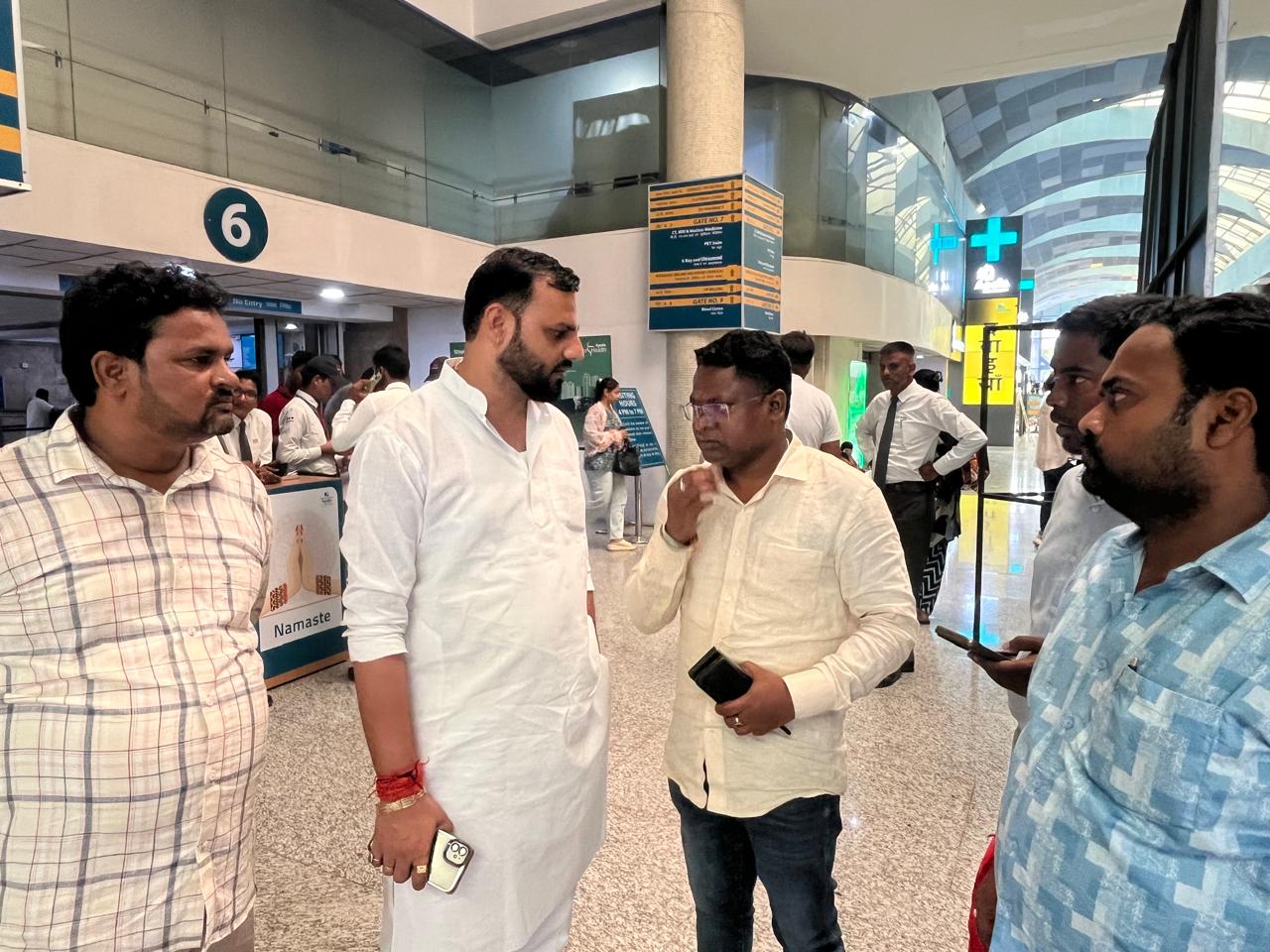 राजद जिला अध्यक्ष ने JMM सुप्रीमो शिबू सोरेन एवं शिक्षा मंत्री रामदास सोरेन के स्वास्थ्य की ली जानकारी