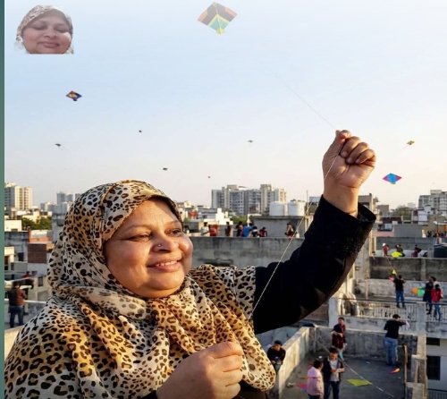 मकर संक्रांति के अवसर पर शाबाना परवीन भावी प्रत्याशी वार्ड नंबर 9 की ओर से हार्दिक शुभकामनाएं