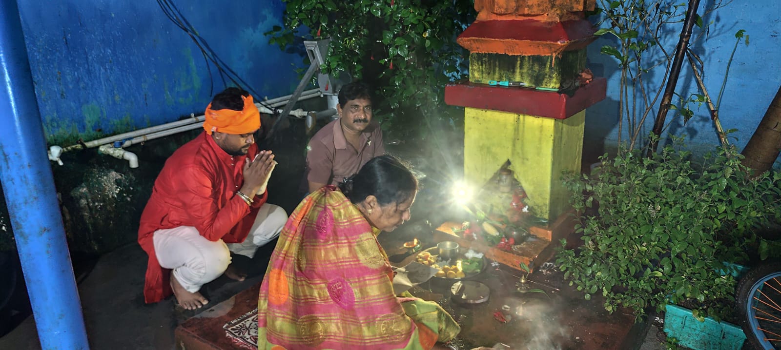 बांग्ला सावन के अंतिम दिन मां मनसा की आराधना, सिल्ली -मुरी में उमड़ी श्रद्धालुओं की भीड़