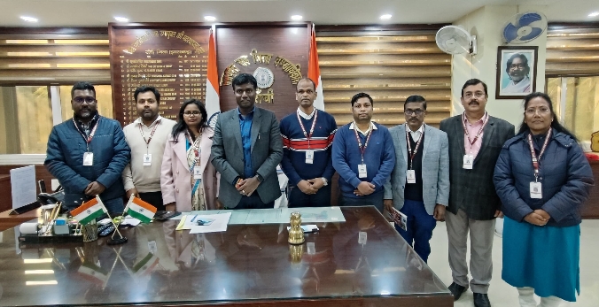 अधिकारी हर सप्ताह जनता दरबार में प्राप्त होने वाली शिकायतों का निष्पादन गंभीरता एवं समयबद्ध तरीके से  करे - उपायुक्त-सह-जिला दंडाधिकारी,