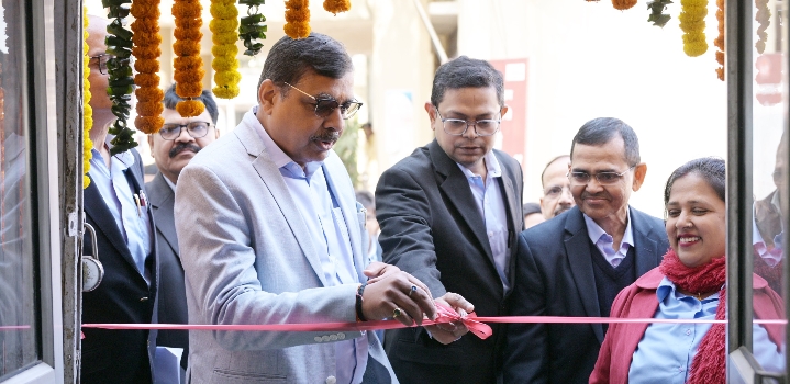 सीसीएल मुख्यालय स्थित डिस्पेंसरी में नए HIMS सिस्टम का निदेशक (मानव संसाधन) श्री हर्ष नाथ मिश्र ने किया उद्घाटन