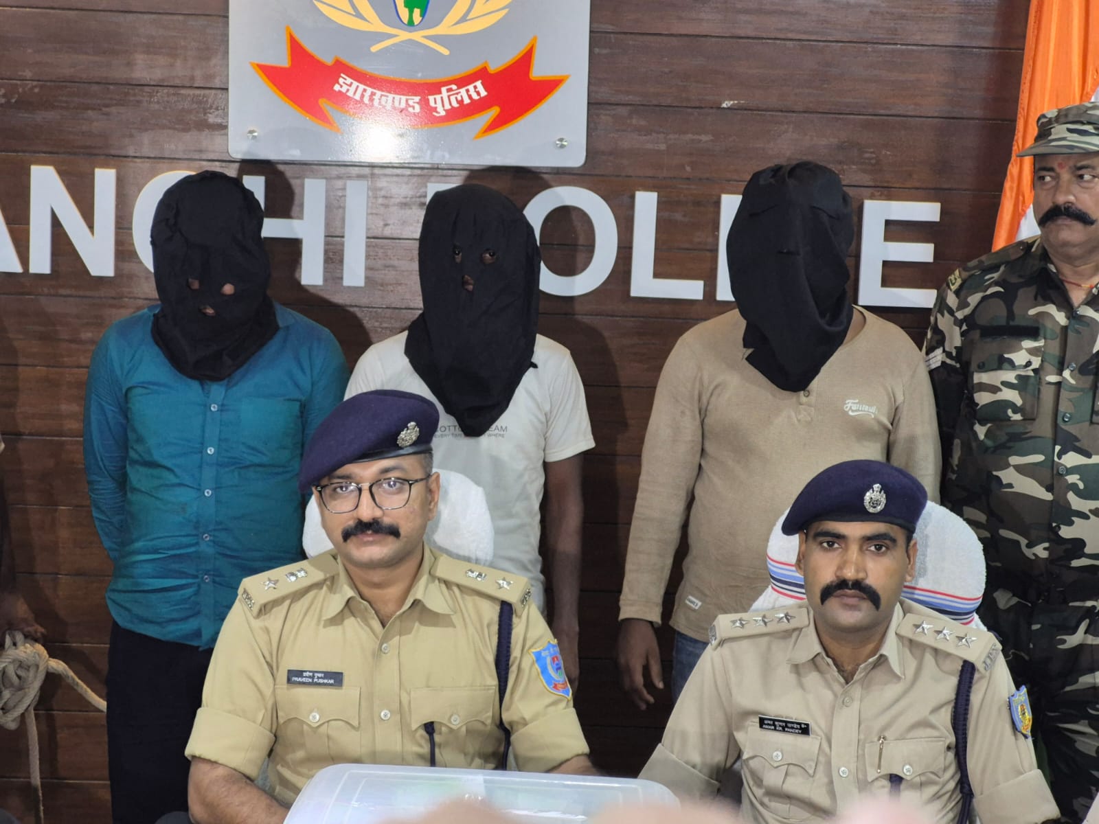 फर्जी लोन, फर्जी लॉटरी के बहाने लोगों से ठगने वाले तीन साइबर अपराधी गिरफ्तार