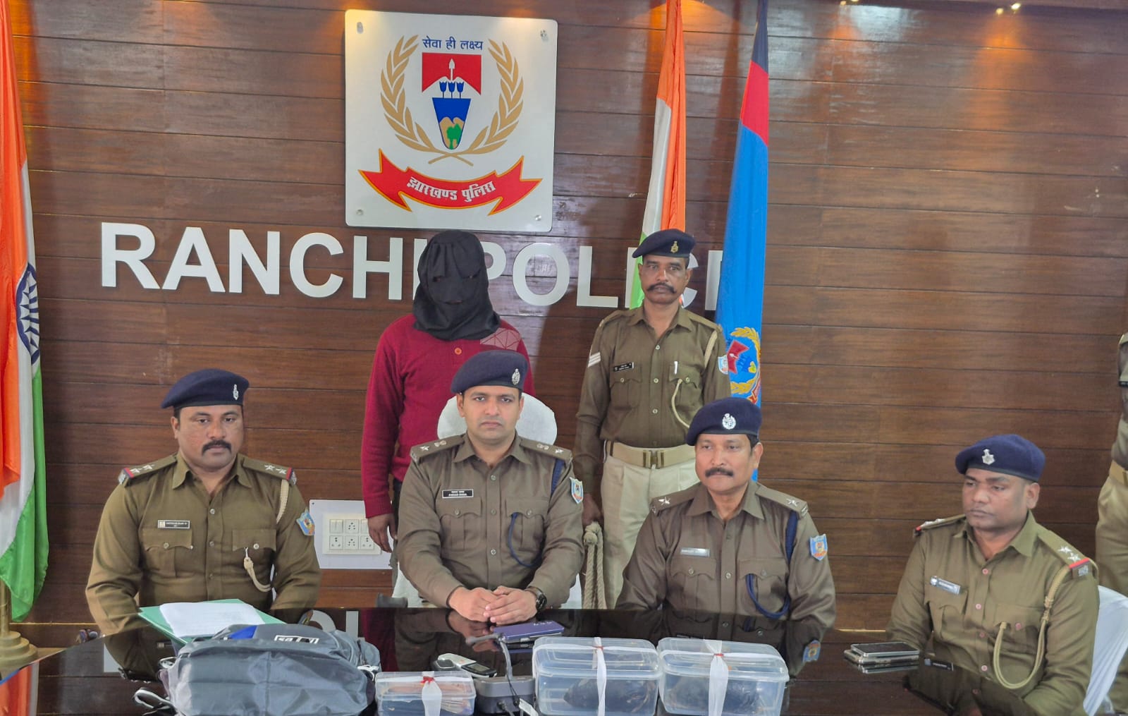 3.75 किलो अफीम के साथ 1 युवक गिरफ़्तार 