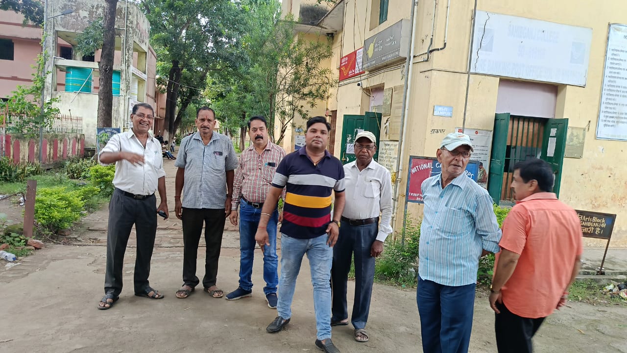 कॉलेज उपडाकघर के अभिकर्ता को सत्य का साथ देने पर मिलती है धमकी