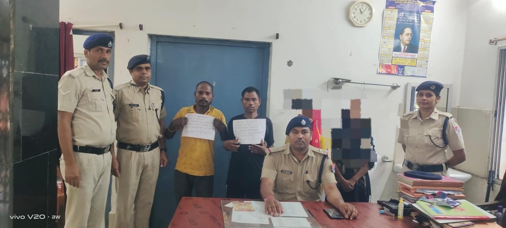 आरपीएफ द्वारा दो तस्करों को पड़कर दो नाबालिक बच्चियों को रेस्क्यू किया गया।