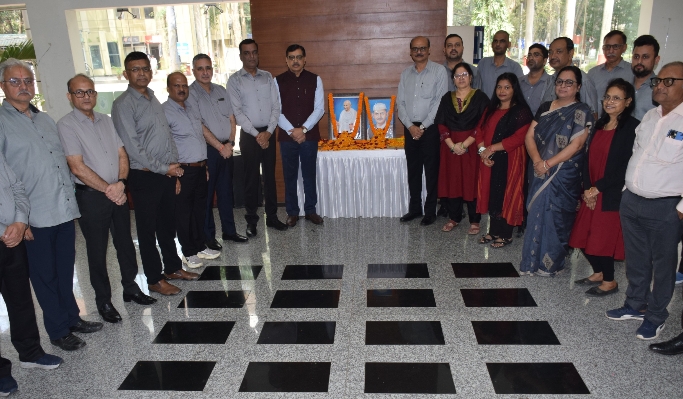 गांधी जयंती एवं शास्त्री जयंती पर सीसीएल मुख्यालय में श्रद्धांजलि, सत्य,  और राष्ट्रसेवा के मूल्यों को अपनाने का संकल्प