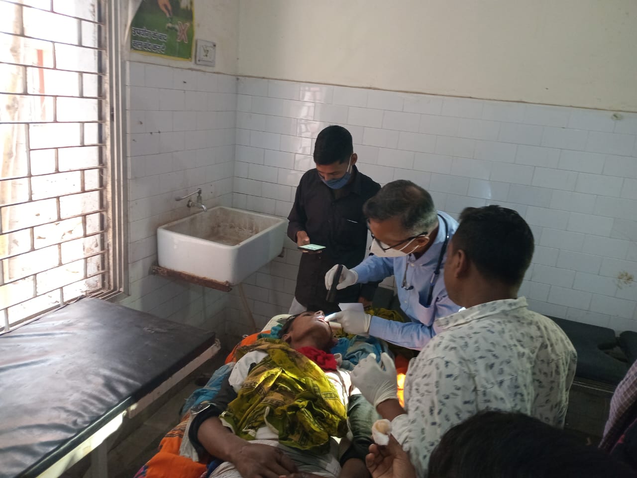 चचेरे भाई ने लोहे के रॉड से वार कर किया घायल, घायल व्यक्ति रेफर