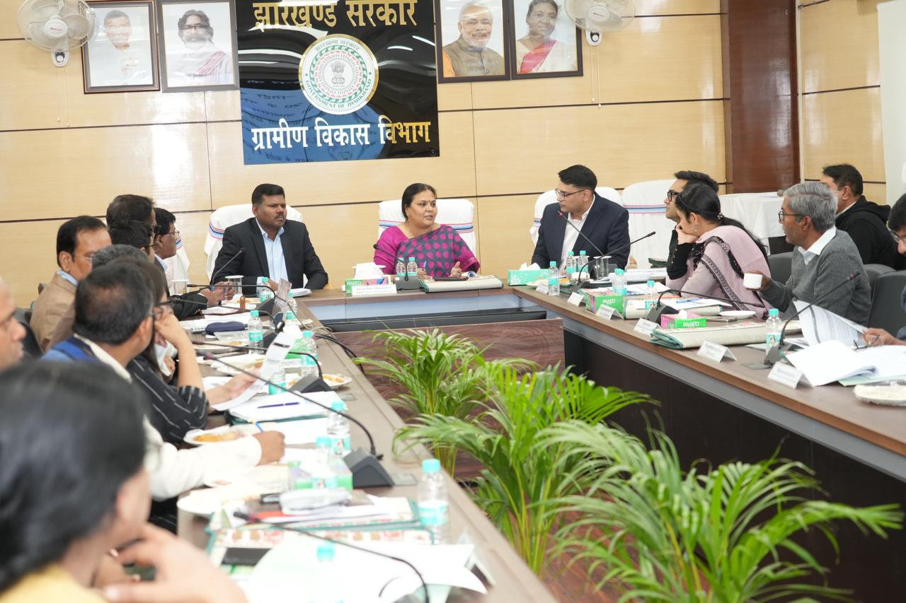 JSLPS की 7वीं शासी निकाय बैठक संपन्न,मंत्री दीपिका पांडेय सिंह ने महिला आजीविका को मजबूत बनाने पर दिया जोर