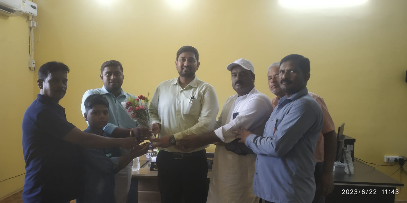 10 मीटर राइफल शूटिंग में भाग लेने के लिए शुभम रांची रवाना, लोजपा नेताओं ने किया स्वागत
