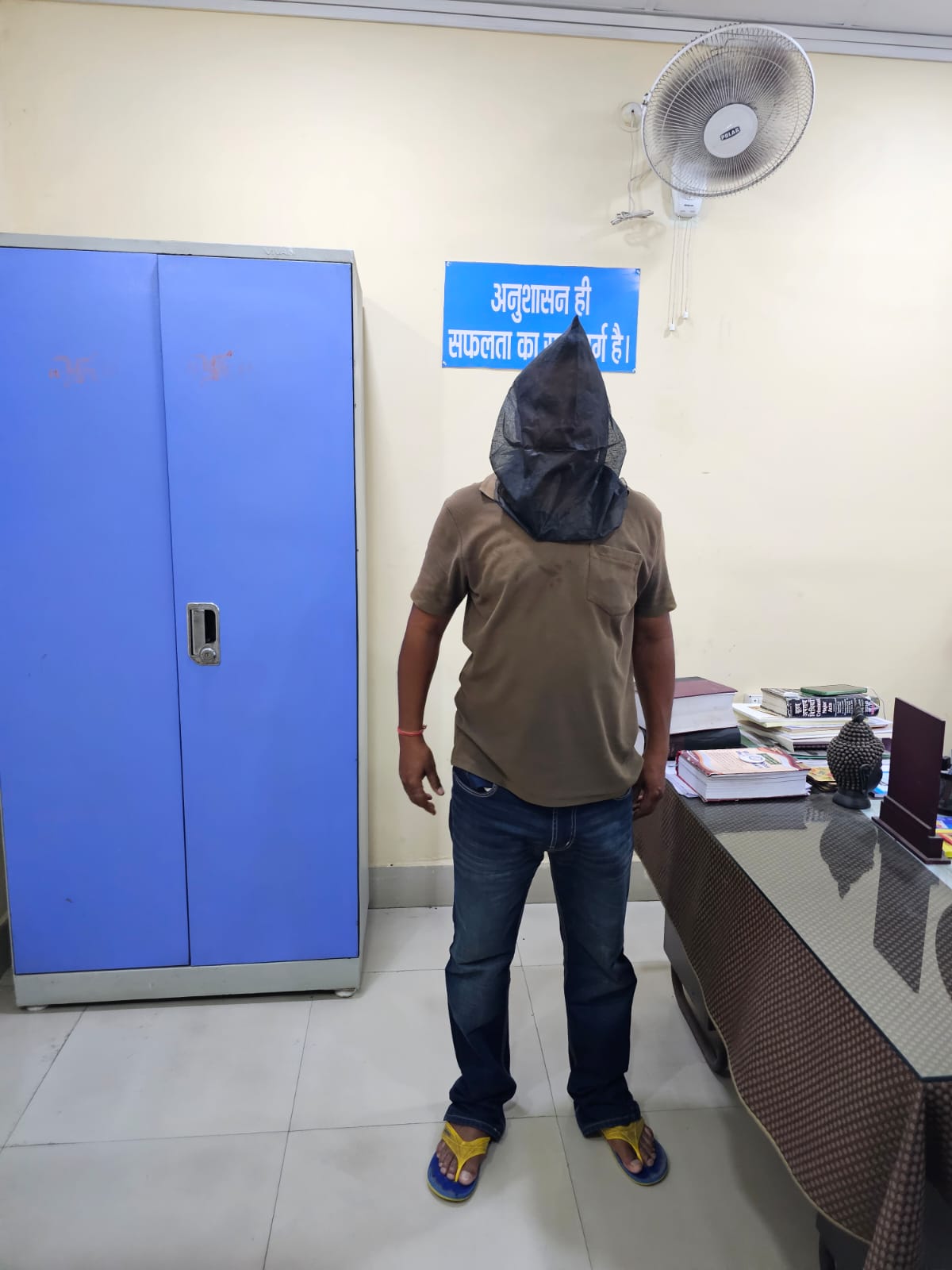 डी-कोर मॉल पार्किंग में फायरिंग, लाइसेंसी पिस्टल के साथ आरोपी गिरफ्तार