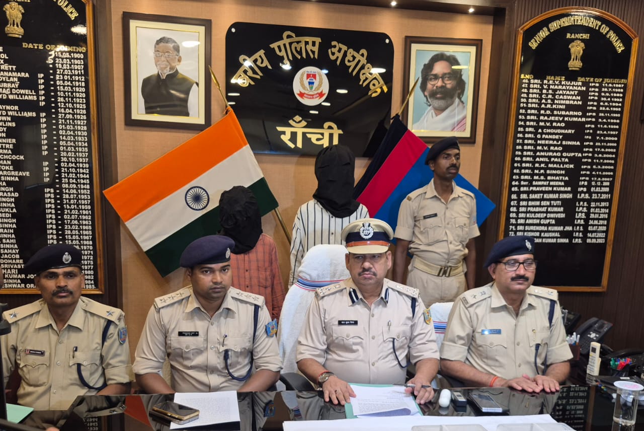 दो युवक हथियार की खरीद बिक्री करते गिरफ्तार