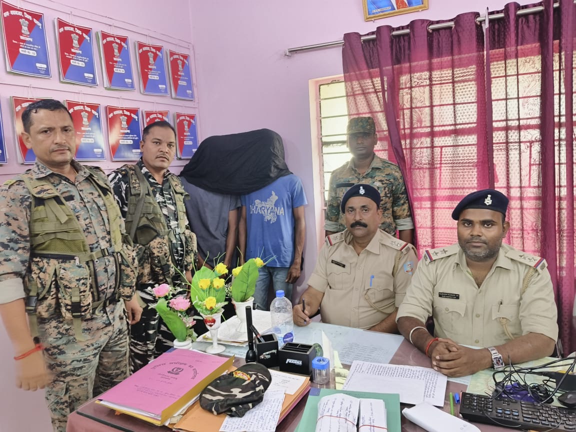 पुलिस ने भारी मात्रा में किया अवैध शराब बरामद,दो तस्कर गिरफ्तार किए, कंटेनर जब्त