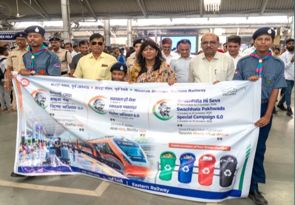 महाप्रबंधक, पूर्व रेलवे ने हावड़ा स्टेशन पर ‘स्वच्छता ही सेवा-2026’ अभियान का किया शुभारंभ