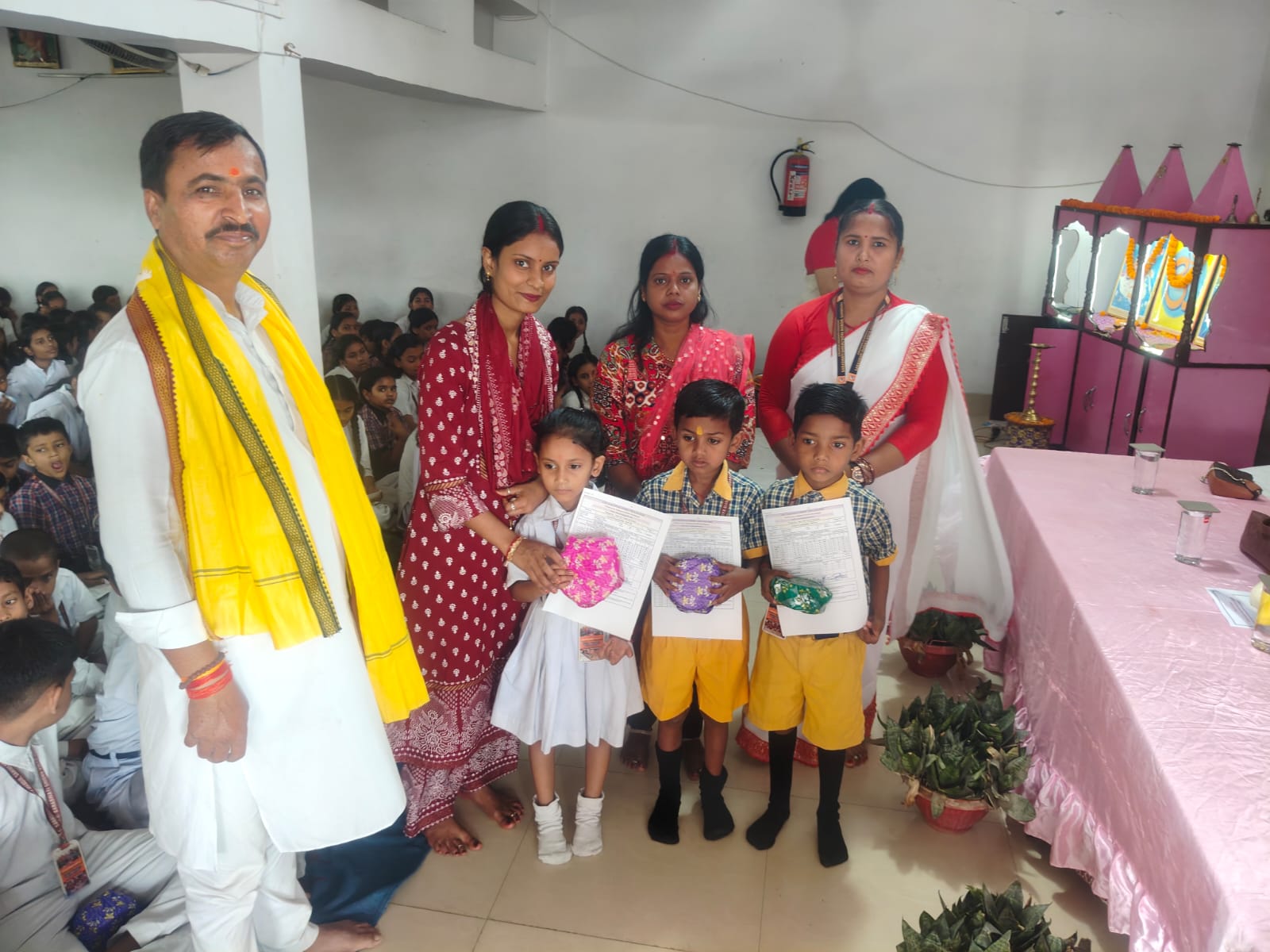 परीक्षाफल वितरण समारोह संपन्न, मेधावी छात्र-छात्राएं सम्मानित