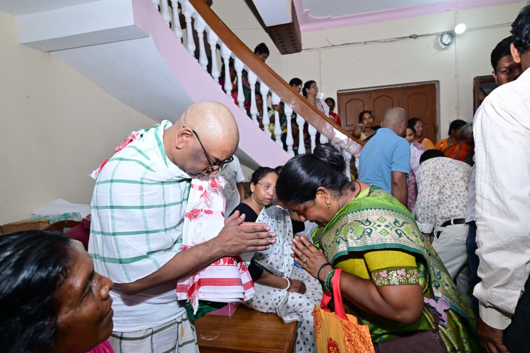 मुख्यमंत्री  हेमन्त सोरेन ने अपनी पूजनीय माता स्वर्गीय रूपी सोरेन के दशकर्म संस्कार की सभी पारंपरिक रस्में पूरी श्रद्धा एवं विधि-विधान के साथ संपन्न कीं