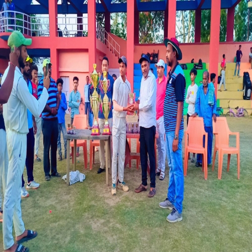 पाकुड़ इलेवन ने वल्चर क्रिकेट क्लब को हराकर विजेता बना