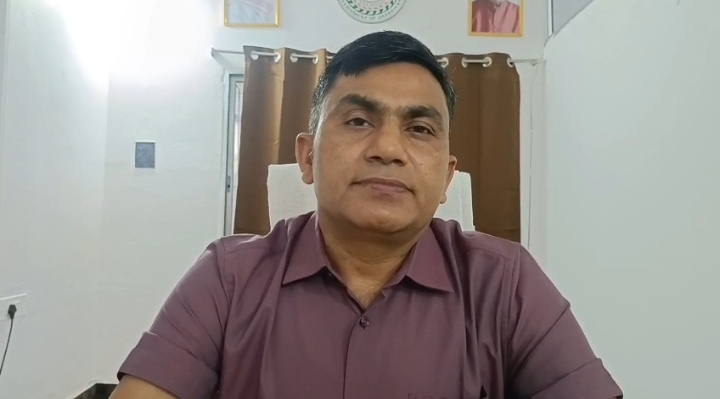 टोटो एवं ऑटो ड्राइवर का जल्द होगा आई कार्ड जारी एवं ड्रेस कोड पहनना अनिवार्य - डीटीओ
