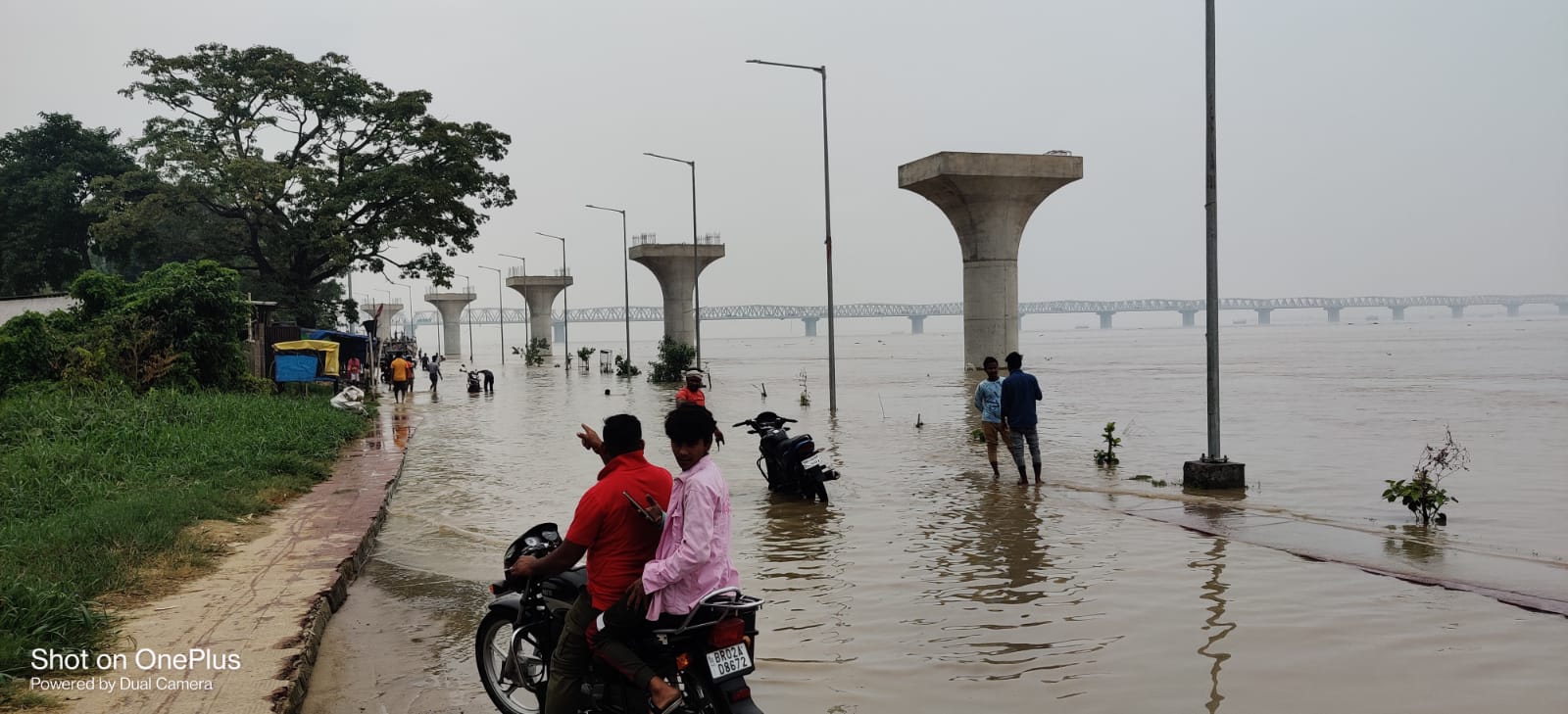 गंगा पथ वे पर जलजमाव समाप्त करवाए अनुमंडल प्रशासन - आम आदमी पार्टी
