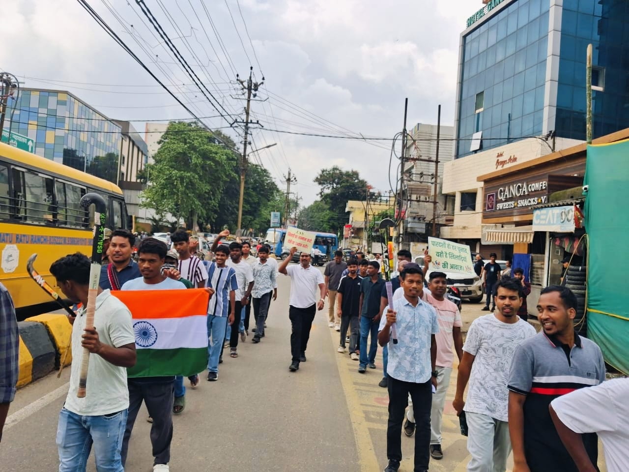 रांची में हॉकी प्रशासन के खिलाफ खिलाड़ियों का विरोध मार्च, भोला सिंह को बर्खास्त करने एवं निष्पक्ष जांच और पारदर्शिता की मांग