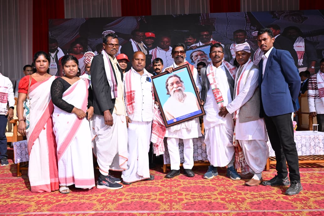 झारखंड सीएम हेमंत सोरेन ने की तिनसुकिया में रैली कहा असम के आदिवासी समाज की सुख- दुःख में झारखंड सदैव खड़ा रहेगा