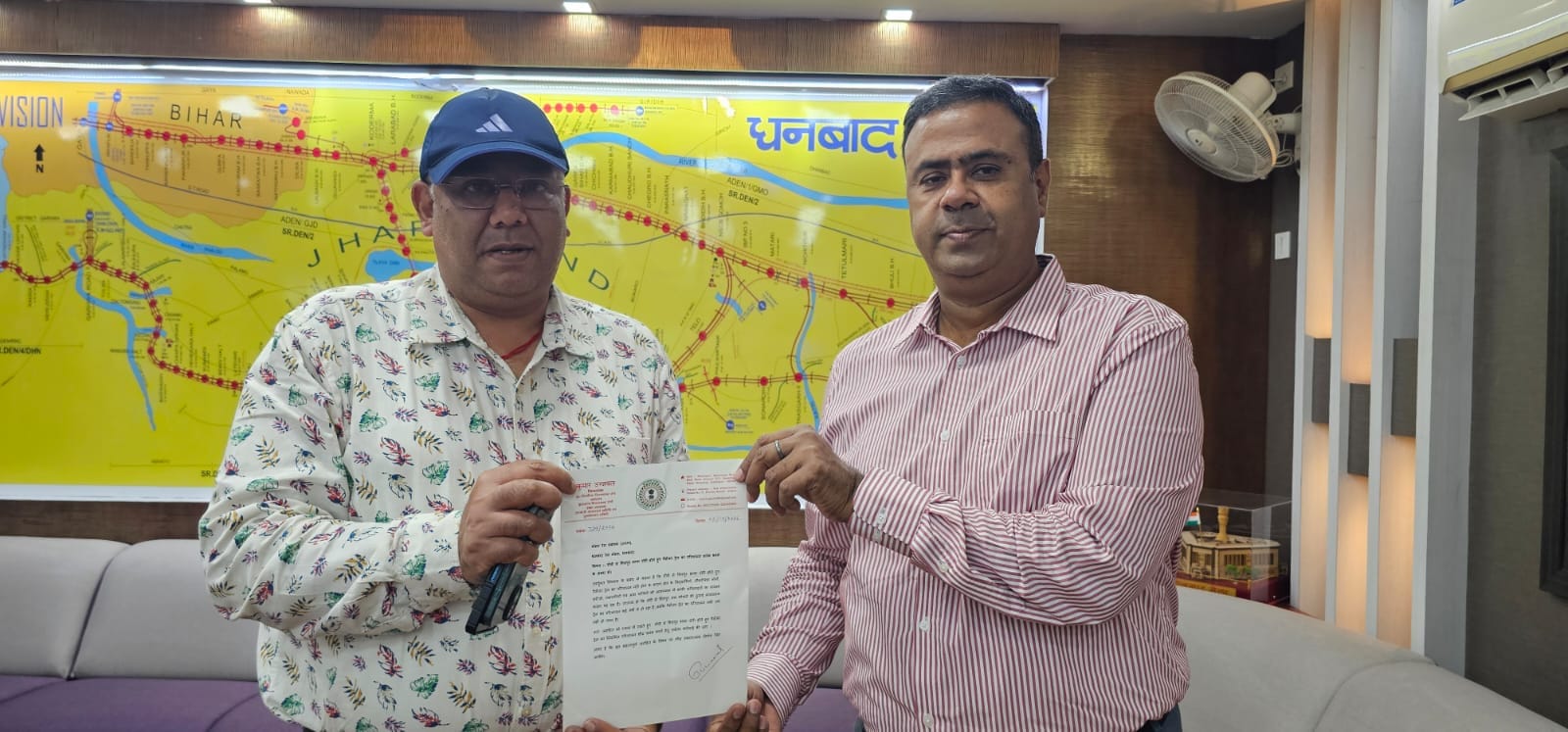 रांची-शिवपुर पैसेंजर ट्रेन के नियमित परिचालन की विधायक उज्ज्वल कुमार दास की मांग, DRM ने दिया सकारात्मक कार्रवाई का आश्वासन