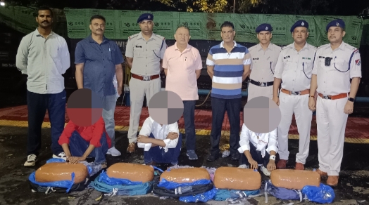 मुरी स्टेशन पर 40 किलो गांजा बरामद, तीन गिरफ्तारआरपीएफ ने ऑपरेशन नारकोस के तहत की कार्रवाई, कीमत करीब 20 लाख रुपये