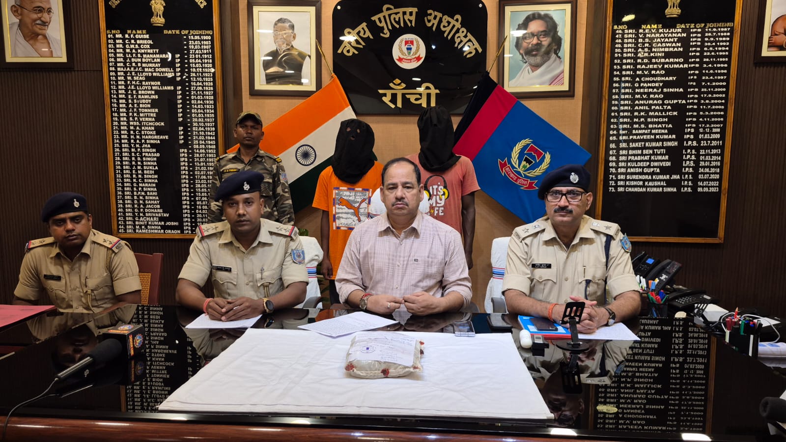 अफीम तस्करी का मामला दो युवक गिरफ्तार