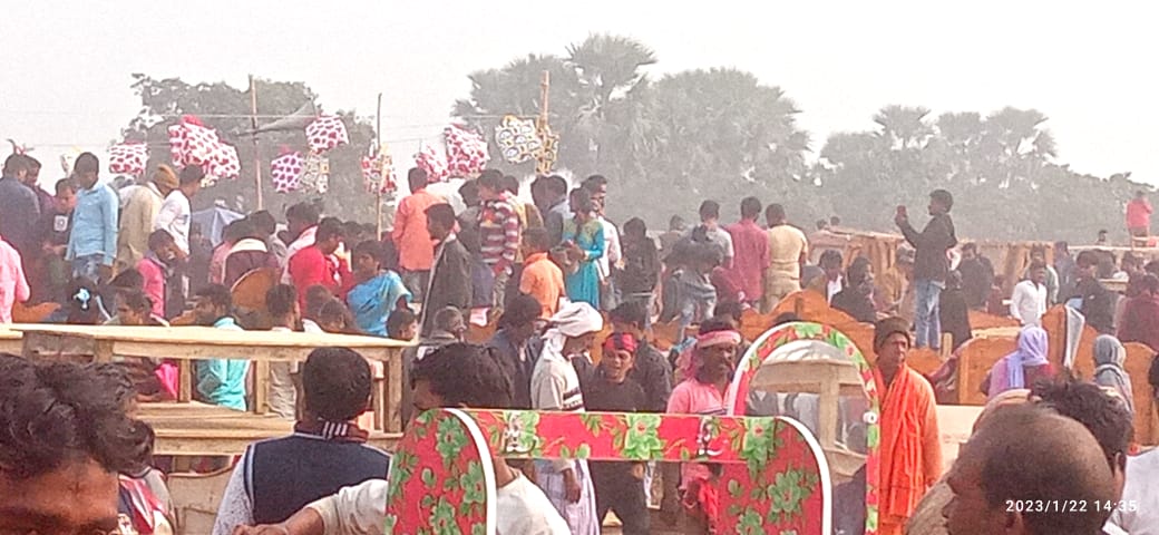 धुपची मेला में उमड़ा जनसैलाब, हजारों की संख्या में पहुंचे श्रद्धालु एवं खरीददार