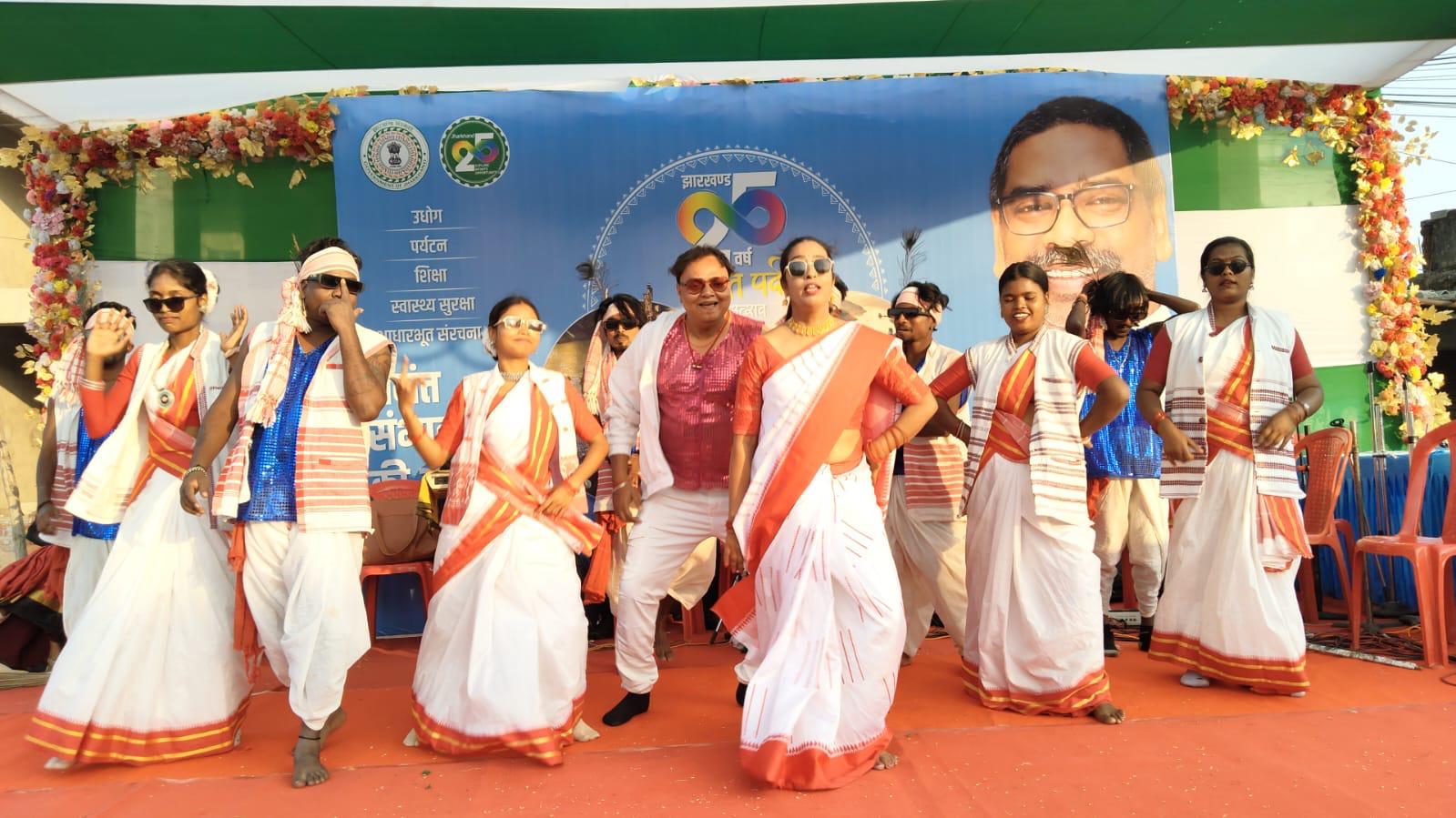 रांची के विभिन्न हॉट स्पॉट पर पारंपरिक 