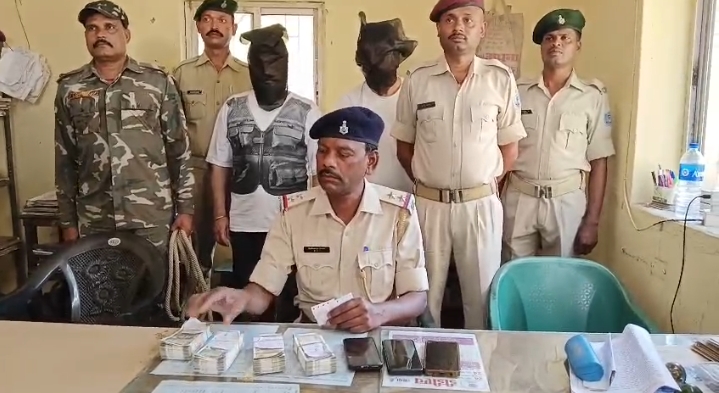 लुधियाना के दो व्यक्ति 412000 रु के जाली नोटों के साथ बरहरवा में गिरफ्तार