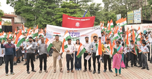 सीसीएल द्वारा “हर घर तिरंगा” कार्यक्रम के तहत गांधी नगर में भव्य तिरंगा यात्रा एवं प्रभात फेरी का आयोजन
