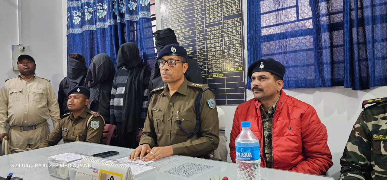 भारी मात्रा में अवैध शराब को पुलिस ने किया जप्त,4 अभियुक्त गिरफ्तार 