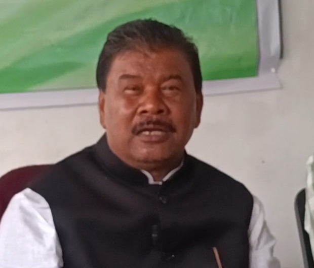 मौकापरस्त भाजपाई सांसद छात्रहित पर भी बोलें