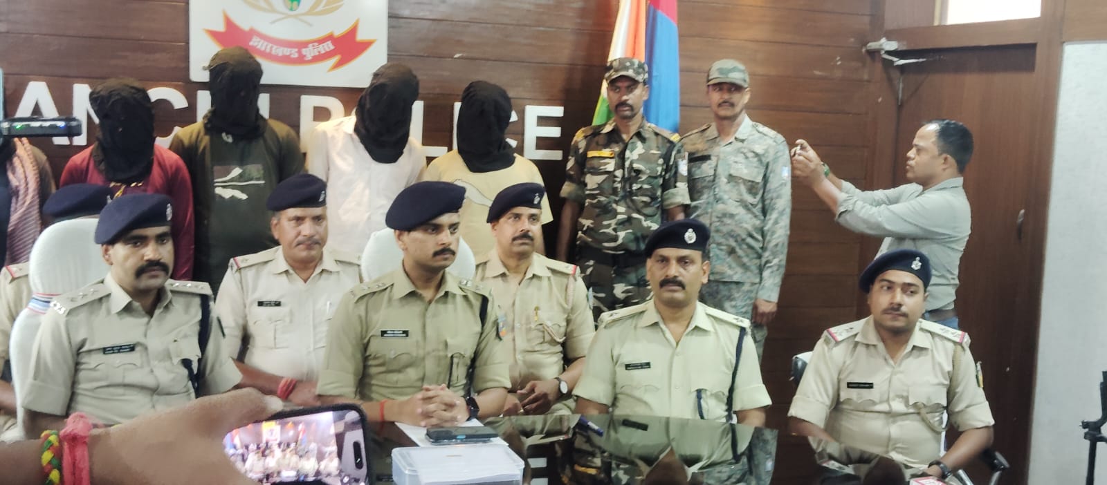 रांची पुलिस की बड़ी कार्रवाई: नामकुम में सक्रिय बाइक चोर गिरोह का भंडाफोड़, 7 गिरफ्तार, 12 चोरी की मोटरसाइकिल बरामद