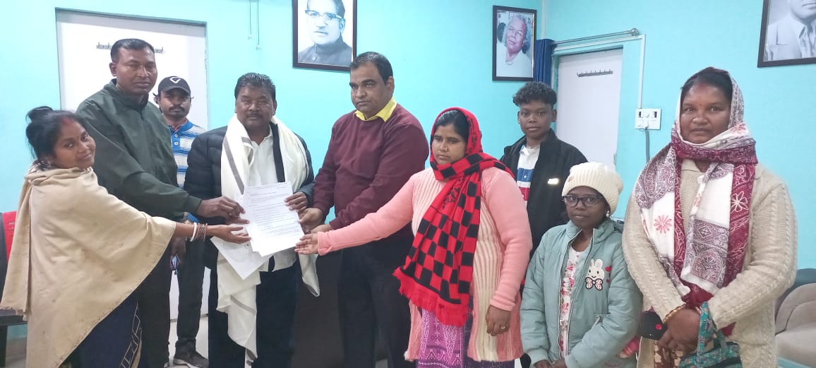 थैलेसीमिया पीड़ितों के परिजनों एवं रक्तवीरों का प्रतिनिधिमंडल ,पूर्व मंत्री बंधु तिर्की से मिला