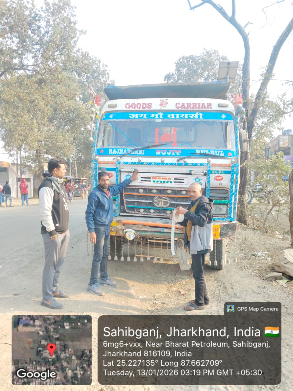 सड़क सुरक्षा जागरूकता अभियान, वाहनों पर लगाए गए प रिफ्लेक्टिव टेप 